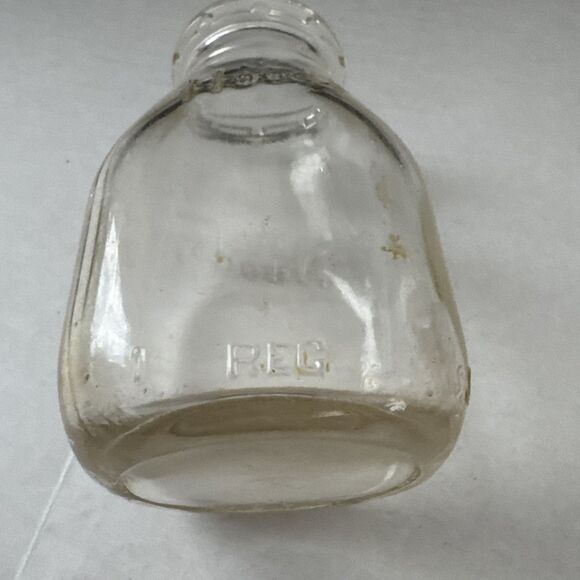 Milk Bottle “It’s Hood’s” 1/2 Pint Vintage  Excellent Condition - Picture 6 of 8